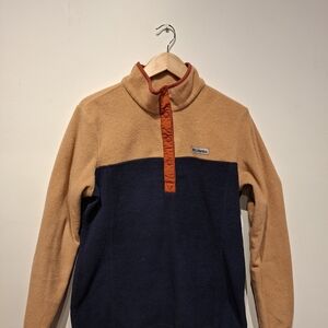 Columbia Women's Sweater - Navy and Tan